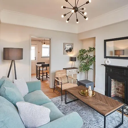 Feriehus Host & - The Railman's House *