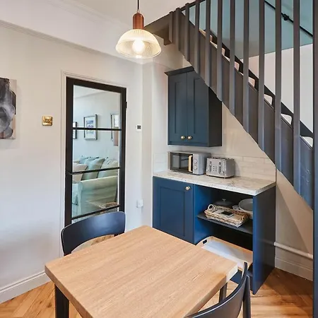 Feriehus Host & - The Railman's House York