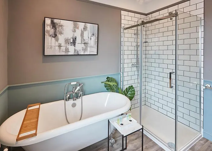 Host & - The Railman's House York