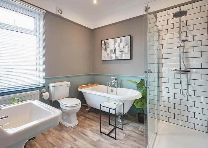 Host & - The Railman's House York