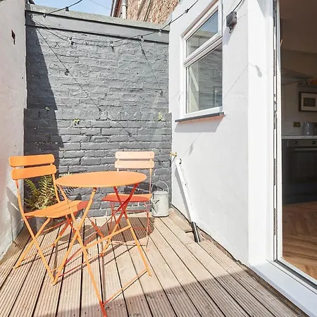 Host & - The Railman's House