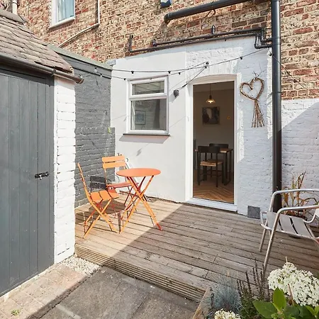 Host & - The Railman's House بيت للعطل